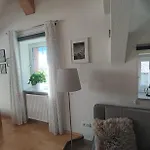 Haus Schatzl Apartments Mit Gartenanteil Und Bademoeglichkeit Im Fluss Bad Aussee