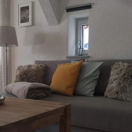 Haus Schatzl Mit Garten Und Bademoeglichkeit Im Fluss Apartmán