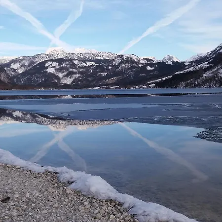 Haus Schatzl Mit Garten Und Bademoeglichkeit Im Fluss Bad Aussee
