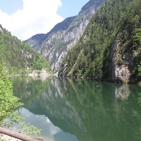 Apartmán Haus Schatzl Mit Garten Und Bademoeglichkeit Im Fluss *