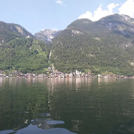 Haus Schatzl Mit Garten Und Bademoeglichkeit Im Fluss * Bad Aussee
