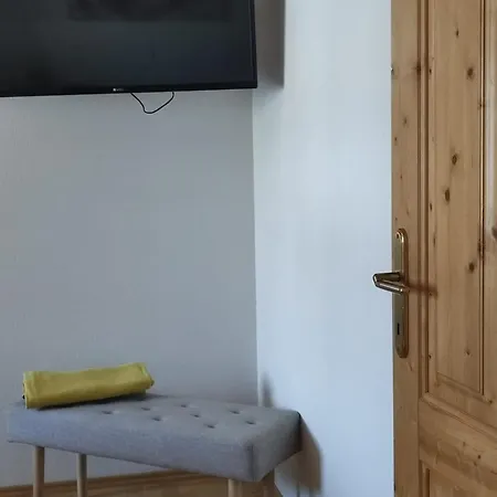 Haus Schatzl Mit Gartenanteil Und Bademoeglichkeit Im Fluss Appartamento *