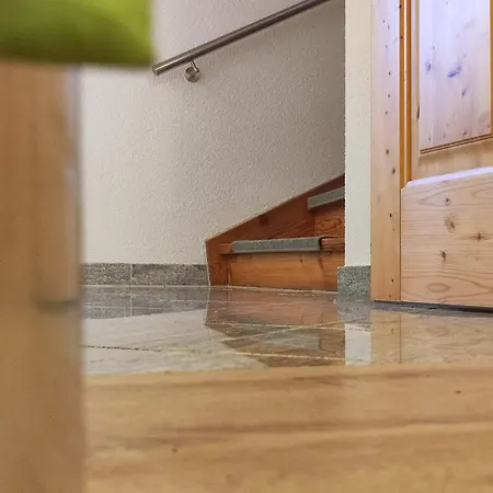 Haus Schatzl Mit Gartenanteil Und Bademöglichkeit Im Fluss *