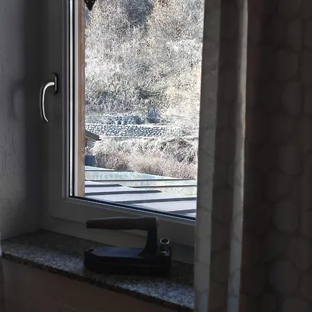 Haus Schatzl Mit Gartenanteil Und Bademoeglichkeit Im Fluss Bad Aussee