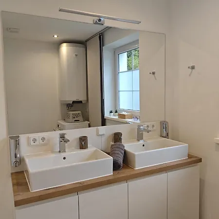 Haus Schatzl - 2 50 Oder 95 M2, Gartenbereich Und Baden Im Fluss *