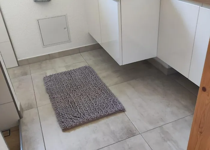 Haus Schatzl Mit Gartenanteil Und Bademöglichkeit Im Fluss *