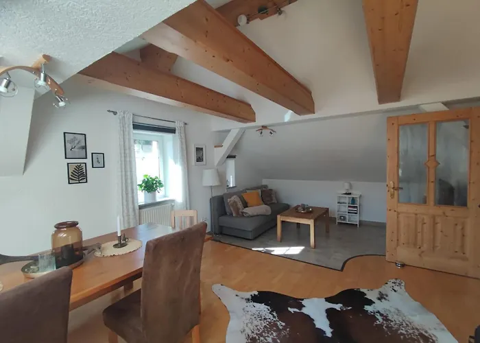 Haus Schatzl Mit Gartenanteil Und Bademöglichkeit Im Fluss