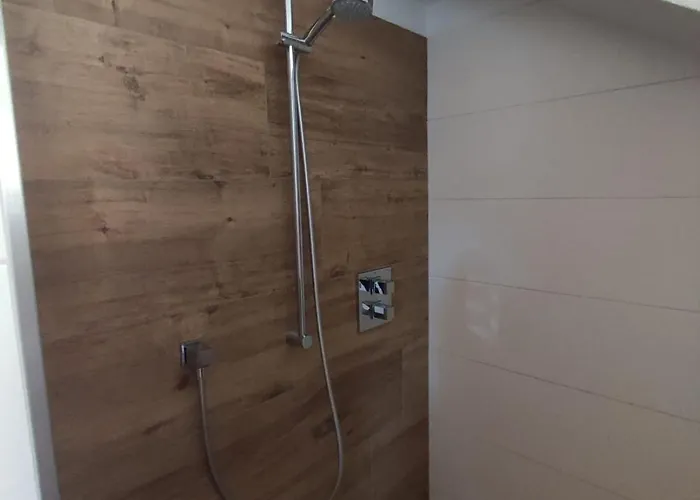 Apartment Haus Schatzl Mit Gartenanteil Und Bademöglichkeit Im Fluss Bad Aussee