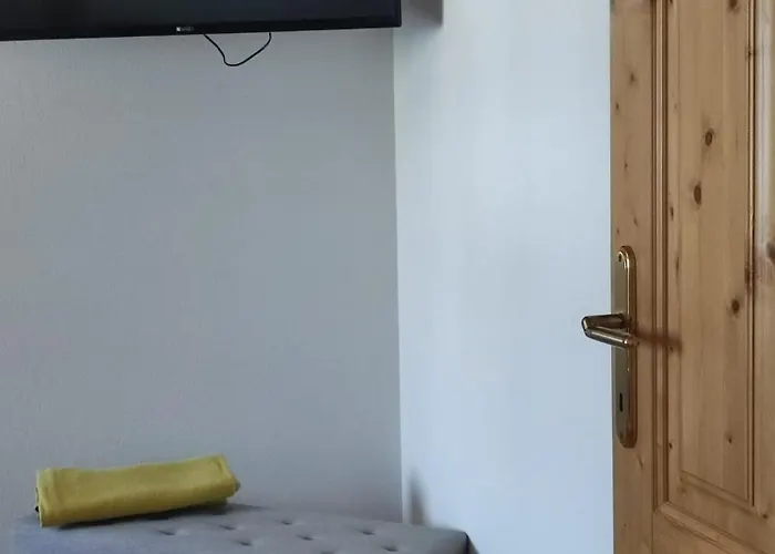 Haus Schatzl Mit Gartenanteil Und Bademöglichkeit Im Fluss Apartment *