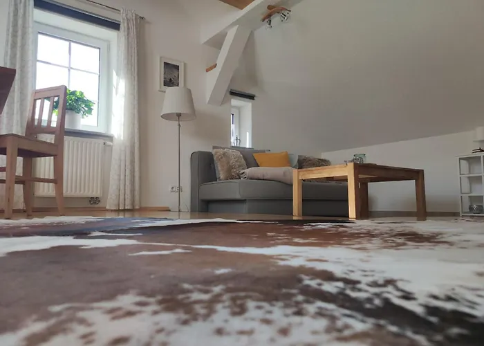 Haus Schatzl Mit Gartenanteil Und Bademöglichkeit Im Fluss *