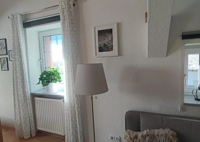 Haus Schatzl Mit Gartenanteil Und Bademöglichkeit Im Fluss Bad Aussee