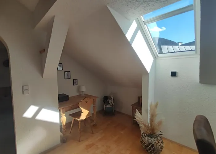 Haus Schatzl Mit Gartenanteil Und Bademöglichkeit Im Fluss Bad Aussee